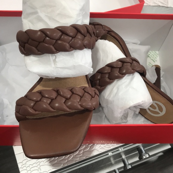 New! Wishbone Shoes - Picture 7 of 13